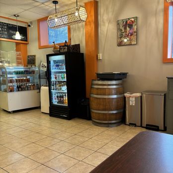 Burundi Star Coffee - Cooler/Decor - Coffee & Tea Near Me - Portland, Maine