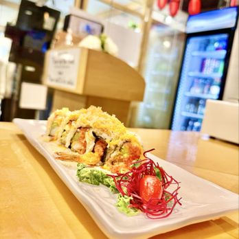 Ramen Mura - Oh my, a classic tempura & tuna roll? Yum! - Ramen Near Me - Stanton, California