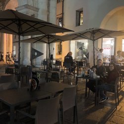 United Tastes of Hamerica's - Outdoor seating