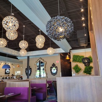 White Rabbit Dessert Experience - Big dining area - Desserts Near Me - Orlando, Florida White Rabbit Dessert Experience - Big dining area - Desserts Near Me - Orlando, Florida