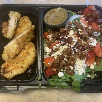 101 Craft Kitchen - Summer spinach salad, added parmesan crusted chicken. - New American Near Me - Dublin, Ohio
