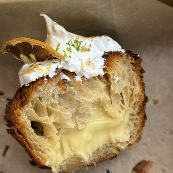 Fondry - Yuzu cruffin - Cafes Near Me - Los Angeles, California
