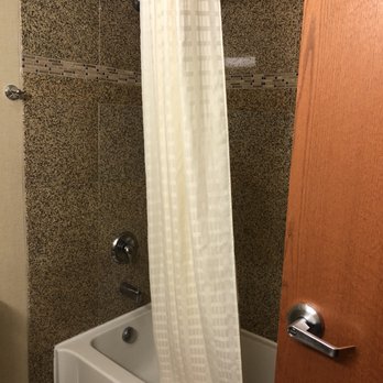 Hotel Ruidoso - View of tub/shower. - Hotels Near Me - Ruidoso, New Mexico Hotel Ruidoso - View of tub/shower. - Hotels Near Me - Ruidoso, New Mexico