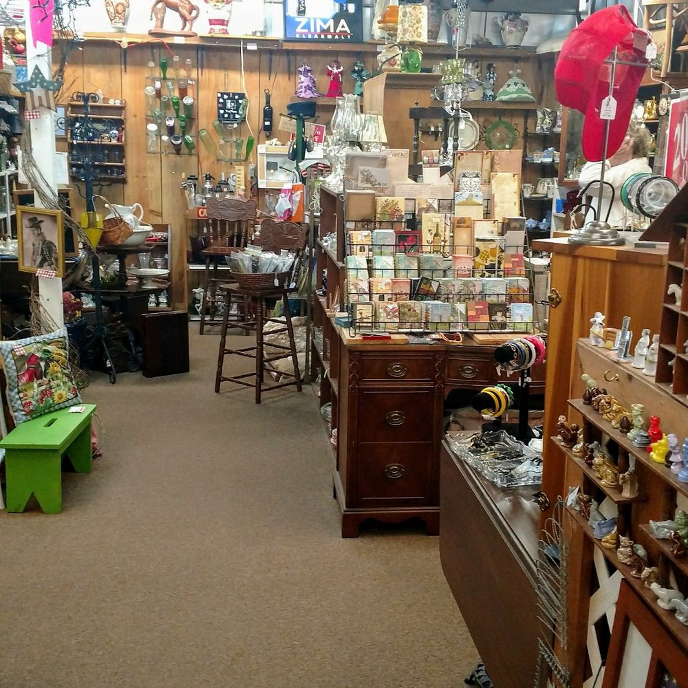 Dixie's Antiques - Antiques Near Me - Williston, Florida Dixie's Antiques - Antiques Near Me - Williston, Florida