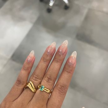 V Nail - Nail Salons Near Me - New York, New York