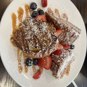 Broken Yolk Cafe - Breakfast & Brunch Near Me - Fullerton, California