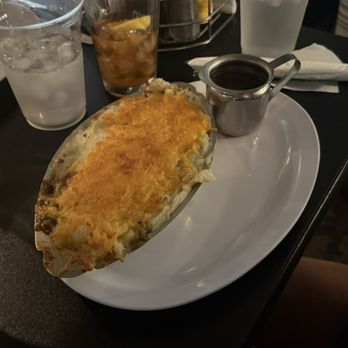 Pickwick Pub - Shepherd's Pie - Pubs Near Me - Woodland Hills, California Pickwick Pub - Shepherd's Pie - Pubs Near Me - Woodland Hills, California