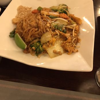 Phattra Thai Restaurant - Thai Near Me - Metuchen, New Jersey Phattra Thai Restaurant - Thai Near Me - Metuchen, New Jersey