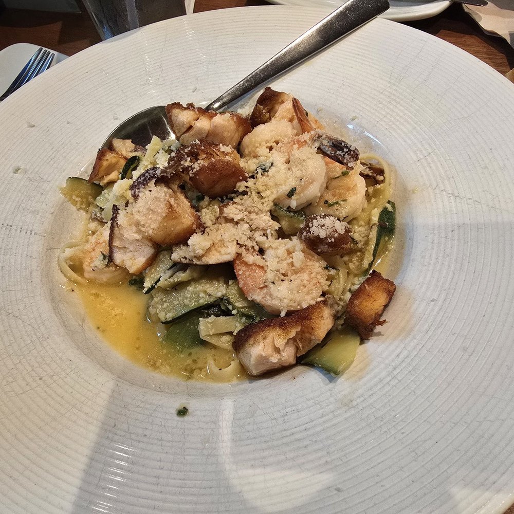 California Pizza Kitchen - Pizza Near Me - Troy, Michigan California Pizza Kitchen - Pizza Near Me - Troy, Michigan