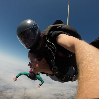 Skydive Monterey Bay - Skydiving Near Me - Marina, California Skydive Monterey Bay - Skydiving Near Me - Marina, California