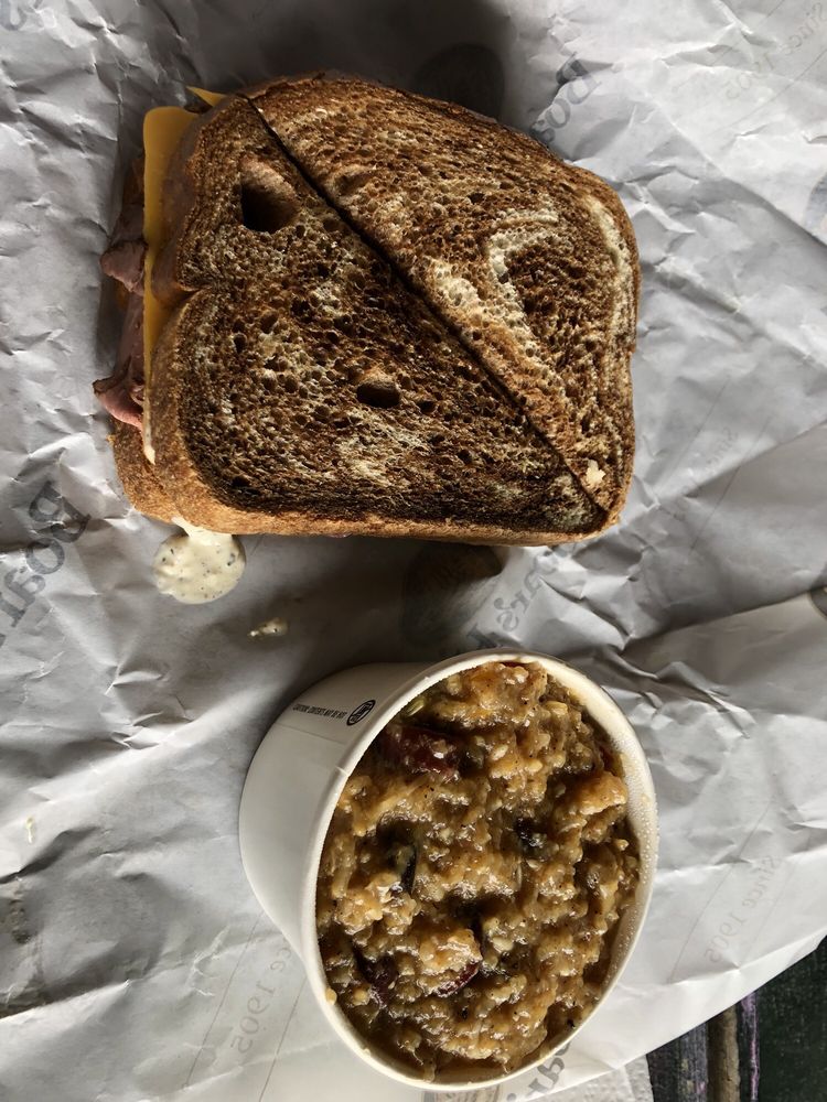 The Deli Logo