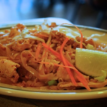 US Thai Cafe - Pad Thai at US Thai - Thai Near Me - Edgewater, Colorado US Thai Cafe - Pad Thai at US Thai - Thai Near Me - Edgewater, Colorado