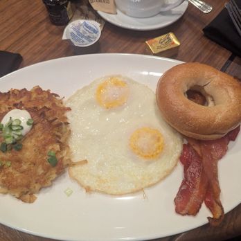 Mowrey’s - Classic breakfast - American Near Me - Cleveland, Ohio