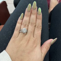 JTT Nail Spa - Dip manicure with chrome finish