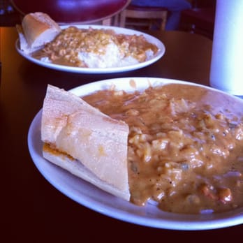 Yats - Chili cheese étouffée w/crawfish = heaven - Cajun/Creole Near Me - Indianapolis, Indiana Yats - Chili cheese étouffée w/crawfish = heaven - Cajun/Creole Near Me - Indianapolis, Indiana