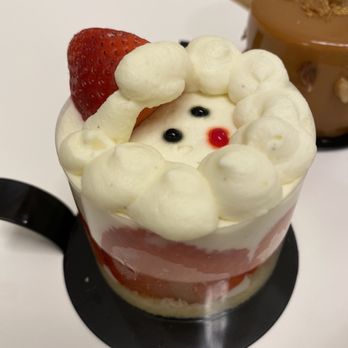 Patisserie Fleur - Strawberry shortcake - Patisserie/Cake Shop Near Me - Markham, Ontario Patisserie Fleur - Strawberry shortcake - Patisserie/Cake Shop Near Me - Markham, Ontario