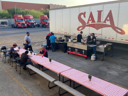 Corporate Events - Who says office events have to be boring? Tacos Trafi brings the flavor to your workplace with customizable taco catering—perfect for team lunches, client appreciation, and company celebrations. Professional setup, bold flavors, and zero stress. 🌮💼🎉 Corporate Events - Who says office events have to be boring? Tacos Trafi brings the flavor to your workplace with customizable taco catering—perfect for team lunches, client appreciation, and company celebrations. Professional setup, bold flavors, and zero stress. 🌮💼🎉