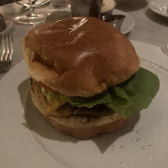 RH Courtyard Restaurant at RH Nashville - RH Burger - Wine Bars Near Me - Nashville, Tennessee RH Courtyard Restaurant at RH Nashville - RH Burger - Wine Bars Near Me - Nashville, Tennessee