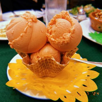 Arroyo - Helado de mamey - Mexican Near Me - México, D.F., DIF Arroyo - Helado de mamey - Mexican Near Me - México, D.F., DIF
