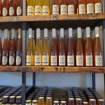 Savannah Bee Company - Many different sizes to suit your taste and needs - Honey Near Me - Sedona, Arizona Savannah Bee Company - Many different sizes to suit your taste and needs - Honey Near Me - Sedona, Arizona