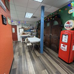 MacDaddy's Donut Garage
