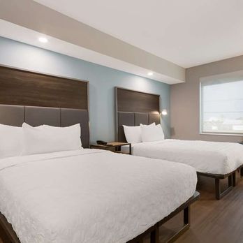 Tru by Hilton Destin - Guest room - Hotels Near Me - Destin, Florida Tru by Hilton Destin - Guest room - Hotels Near Me - Destin, Florida