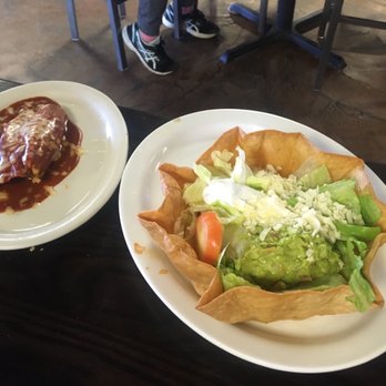 Mi Pueblo Mexican Restaurant - Chicken Salad - Mexican Near Me - Chamberlain, South Dakota Mi Pueblo Mexican Restaurant - Chicken Salad - Mexican Near Me - Chamberlain, South Dakota