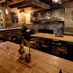 Leiper's Fork Distillery - Tasting room