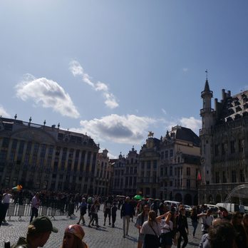 Le Paon - The view of the Grand Palace Square. - Brasseries Near Me - Brussels, BRU Le Paon - The view of the Grand Palace Square. - Brasseries Near Me - Brussels, BRU