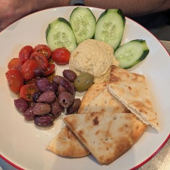 Vino Volo - Mediterranean plate - Wine Bars Near Me - Austin, Texas Vino Volo - Mediterranean plate - Wine Bars Near Me - Austin, Texas