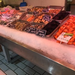 Le Petit Breton - Un petit tour par le poissonnier du quartier : Le Petit Breton ! Ce soir c'est huîtres !!!