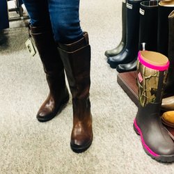 Leinwand's - Frye Boots!