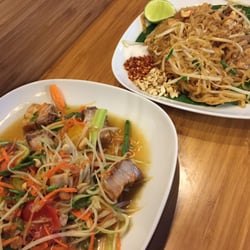 World Of Food - Papaya salad with crispy pork and pad thai with chicken