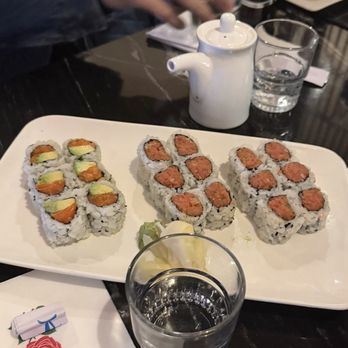 Hane Restaurant - Salmon Avocado, Spicy Tuna - Sushi Bars Near Me - New York, New York Hane Restaurant - Salmon Avocado, Spicy Tuna - Sushi Bars Near Me - New York, New York