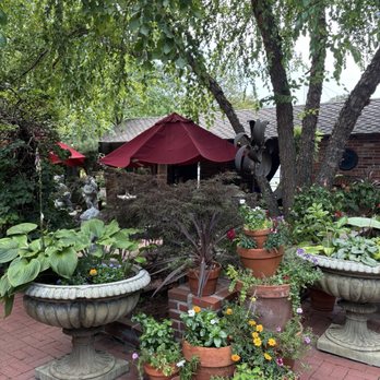 Vivilore - Garden - American Near Me - Independence, Missouri