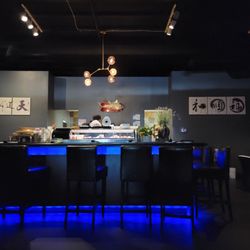 Woochi Japanese Fusion & Bar - Inside