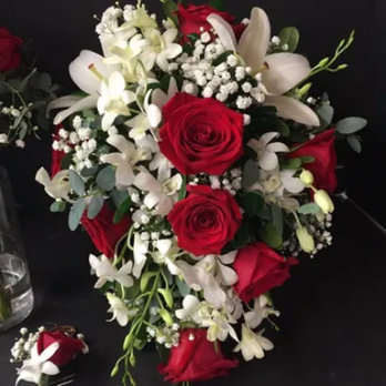 Pam's Petals - Floral Designers Near Me - Escanaba, Michigan