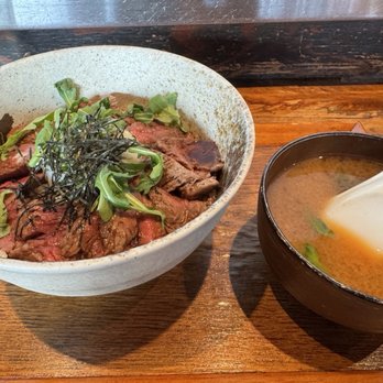 Kingyo - Beef tenderloin bowl with miso soup - Japanese Near Me - Vancouver, British Columbia Kingyo - Beef tenderloin bowl with miso soup - Japanese Near Me - Vancouver, British Columbia