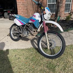 Fresh rubber on the 93 xt350 thanks to the guys at Houston motorcycle exchange. Fresh rubber on the 93 xt350 thanks to the guys at Houston motorcycle exchange.