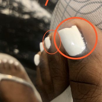 R&R Nail Spa - $110 down the drain, I do NOT recommend this establishment! Pics taken 20mins after paying! (See pics & receipt) - Massage Near Me - Fort Bliss, Texas