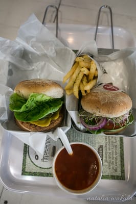 VEGANBURG Jalan Eunos by null