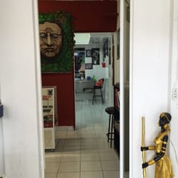 Exiliadoz Bod Mod - Por esta puerta de la derecha es que accedes a lo de Tom.