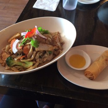 Thai Elephant - Thai Near Me - Toronto, Ontario
