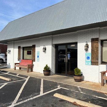 Mount Pleasant Smokehouse - the outside of the building - Diners Near Me - Mount Pleasant, North Carolina Mount Pleasant Smokehouse - the outside of the building - Diners Near Me - Mount Pleasant, North Carolina