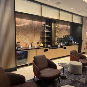 Chase Sapphire Lounge - Self service soft drinks, coffee and tea - Airport Lounges Near Me - Grapevine, Texas