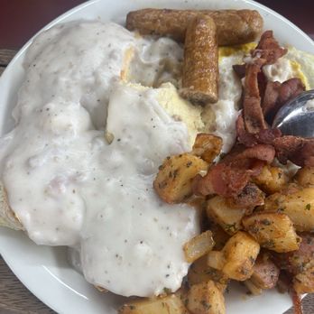 JT Country Kitchen - The Big Biscuit Combo - Breakfast & Brunch Near Me - Joshua Tree, California JT Country Kitchen - The Big Biscuit Combo - Breakfast & Brunch Near Me - Joshua Tree, California