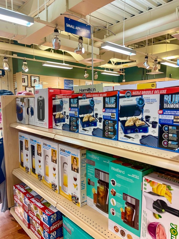 VETERANS CANTEEN & PATRIOT STORE 26 Photos 5901 E 7th St, Long