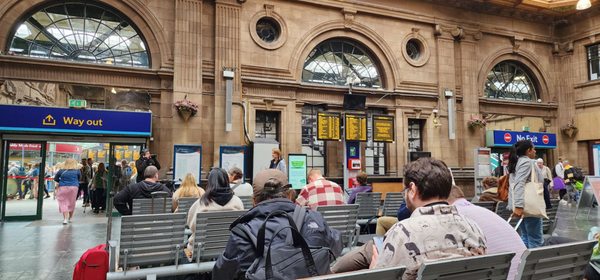 Edinburgh Waverley by null