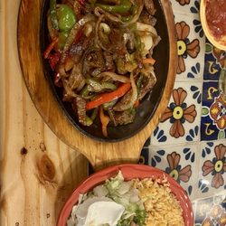 Aztecas Restaurant & Cantina - Steak fajitas
