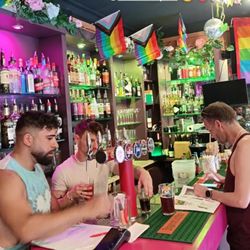 XS BAR - Intérieur du bar gay : XS BAR à Lyon